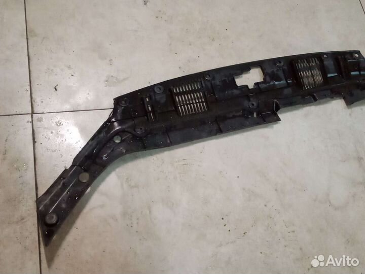 Накладка передней панели Toyota Highlander 2 U40