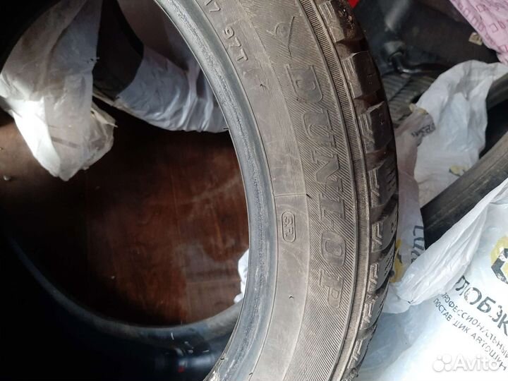 Dunlop SP Winter Ice 01 235/45 R17