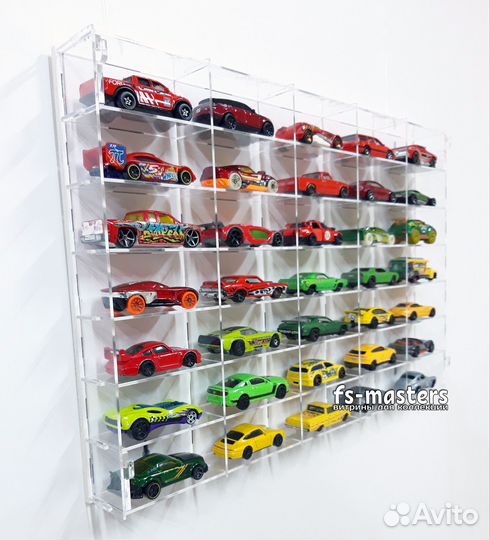 Полка для машинок на 35 ячеек акрил Хот Вилс