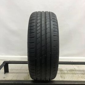 Kumho Ecsta HS51 215/55 R16 93V