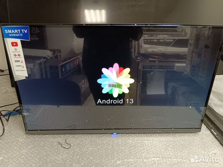 Телевизор SMART tv 32. Android 13. Мятый корпус