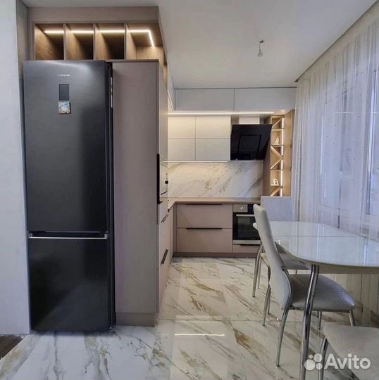 Угловой кухонный гарнитур с подсветкой в рассрочку