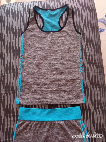 Спортивный костюм женский