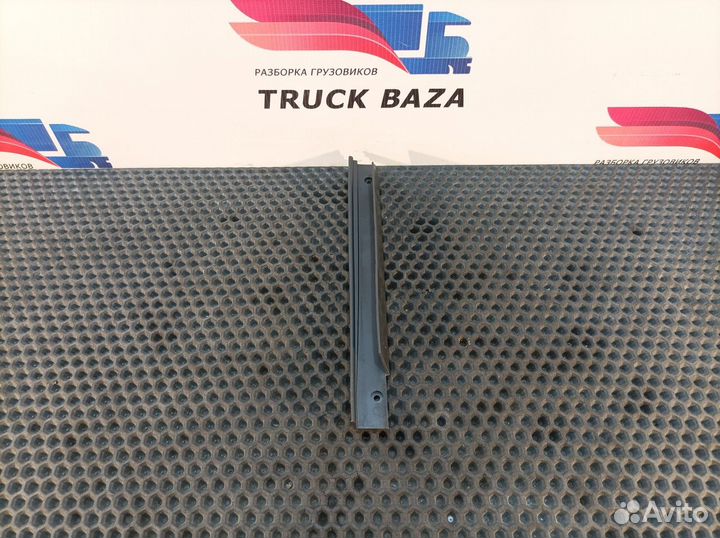 81629300147 Накладка обшивки крыши кабины Man TGA