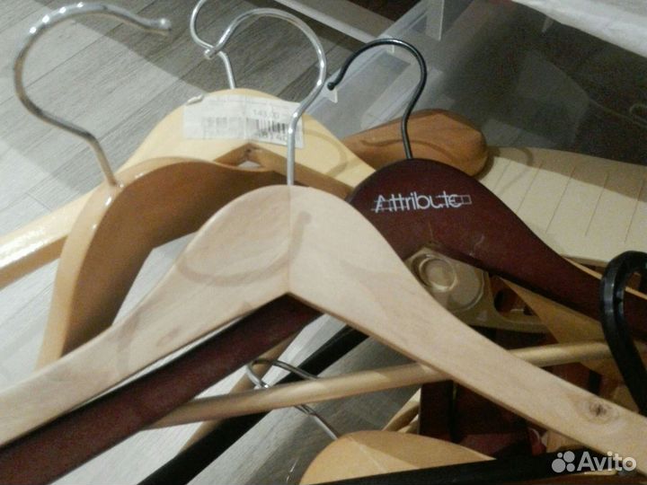 Плечики дерево Икея цвет дерево и бук