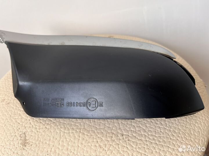 Нижняя накладка хром L зеркала Lexus RX 4