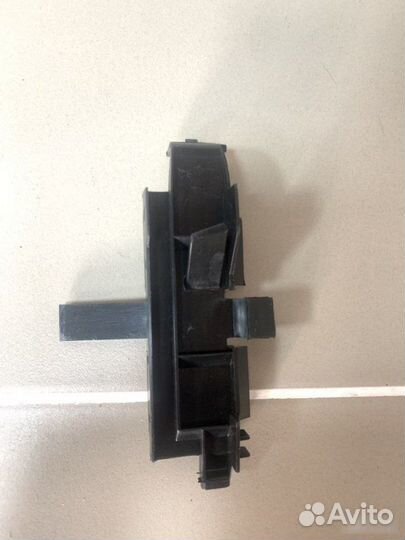 Направляющая рамки противотуманной фары Volkswagen