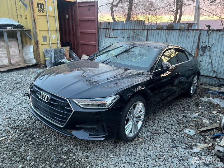 Патрубок системы охлаждения Audi S7, A7 (C8), 4K8