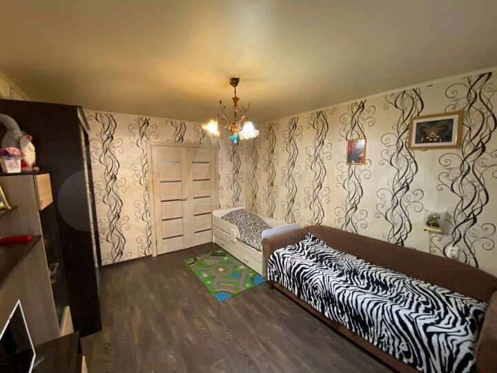 2-к. квартира, 49 м², 1/9 эт.