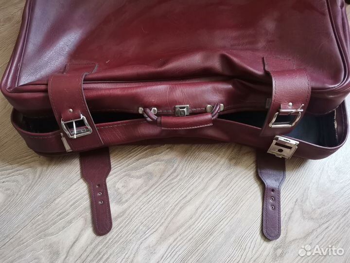 Чемодан кожаный винтаж большой