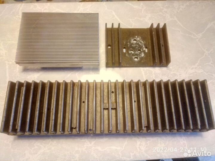 Радиатор охлаждения для радиодеталей