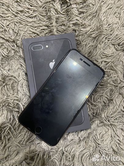 iPhone 8, 64 ГБ