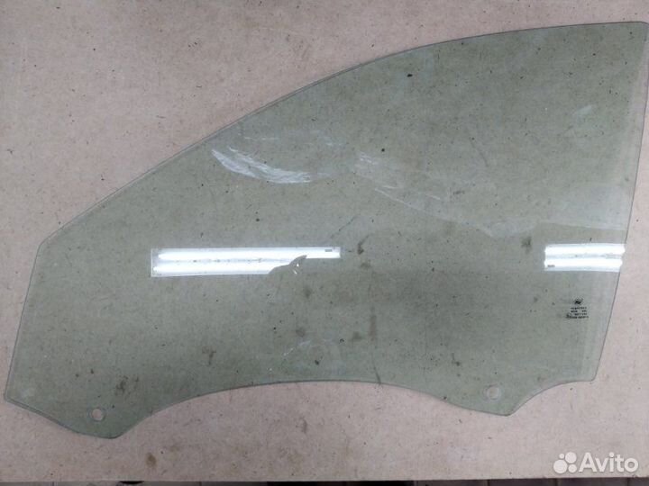 Стекло двери переднее левое Renault Laguna 5D