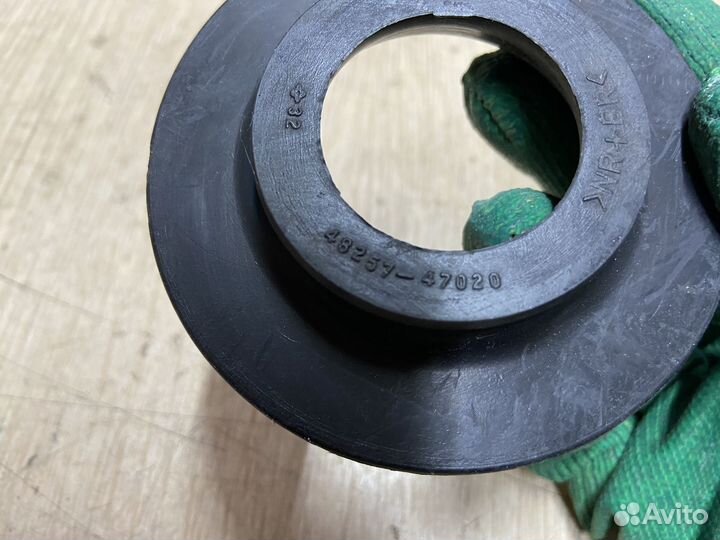 Проставка пружины Toyota Camry 75