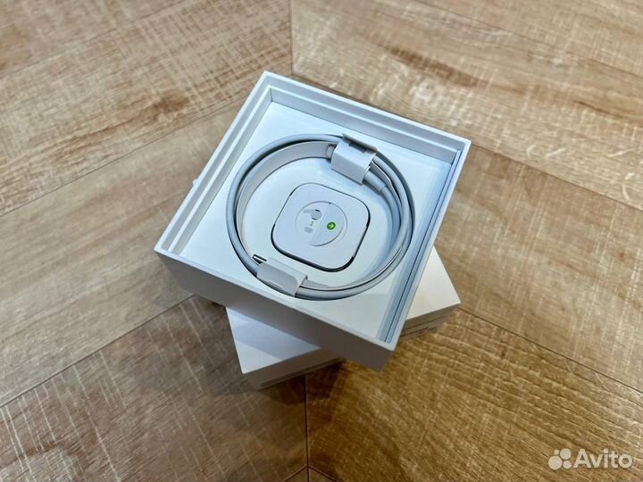 Apple airpods pro with magsafe case