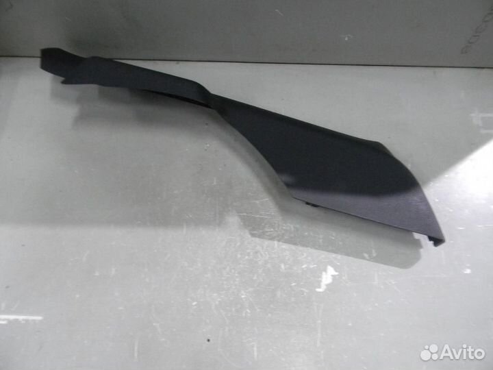 Обшивка стойки задней правой Polo