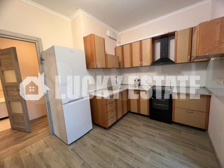 2-к. квартира, 55 м², 10/17 эт.