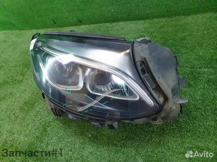 Битая Фара правая Mercedes GLC X253 (2015-2019) LED