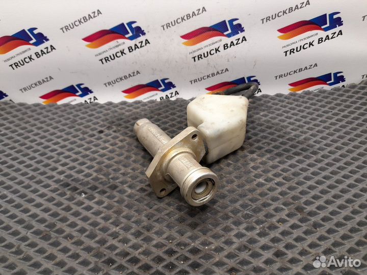 Бачок главного цилиндра сцепления