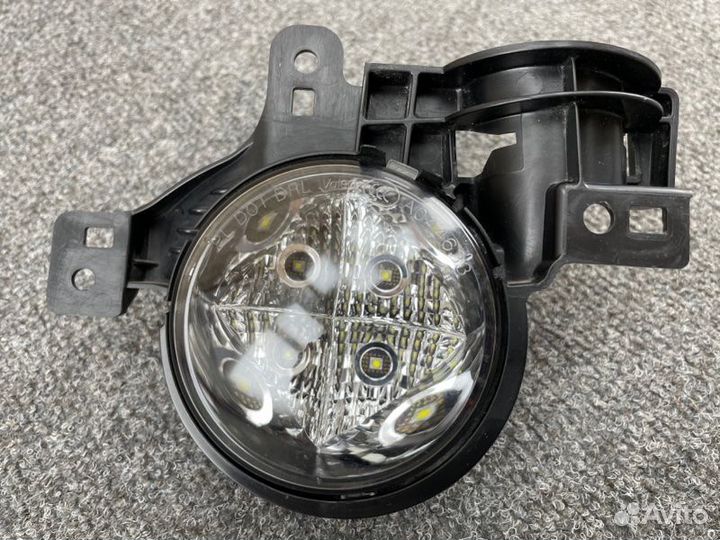 Фара противотуманная передняя правая Porsche