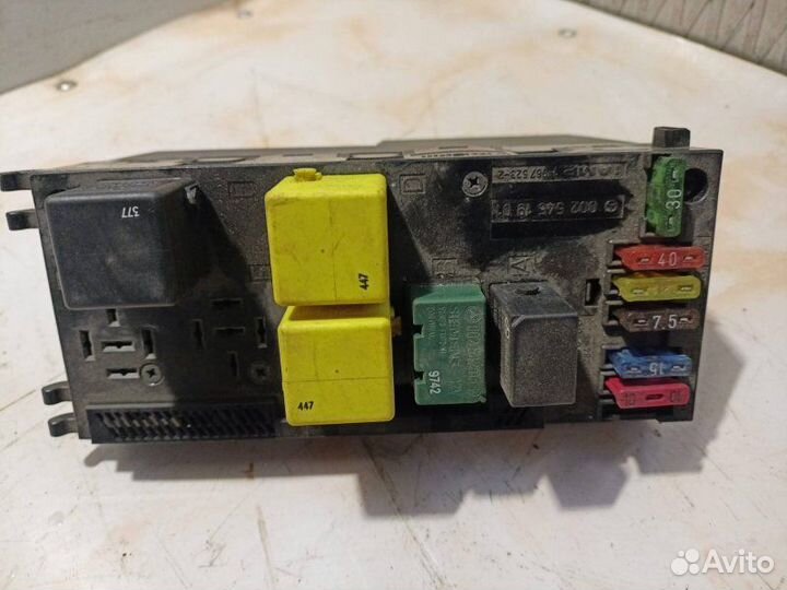 Блок реле и предохранителей Mercedes-Benz E-Класс