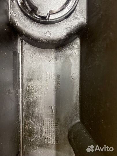 Крышка клапанов Opel Zafira B Z16XE1 2008