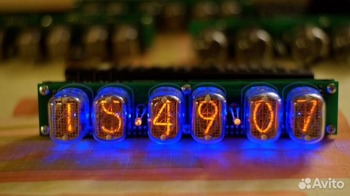 Часы Nixie Clock на ин-12 с секундами
