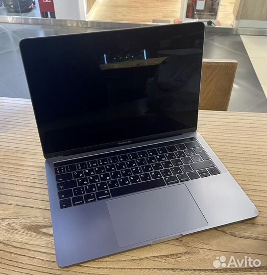 MacBook Pro 13 Touch Bar /8gb/512GB