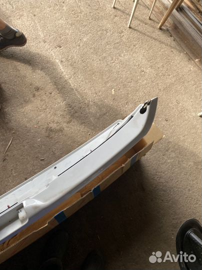 Оригинальный спойлер на RAV4 2011