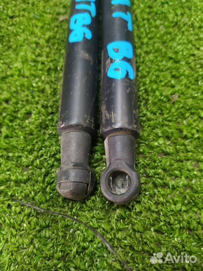 Амортизатор багажника пара Volkswagen Passat B6