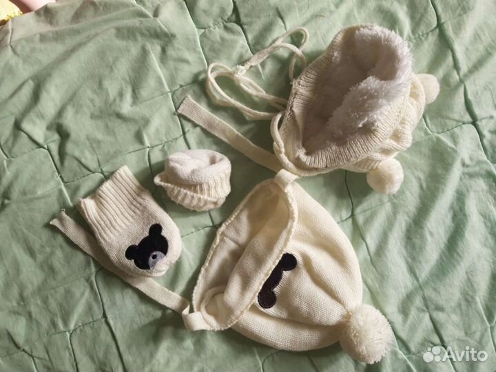 Шапка и рукавички для новорожденных
