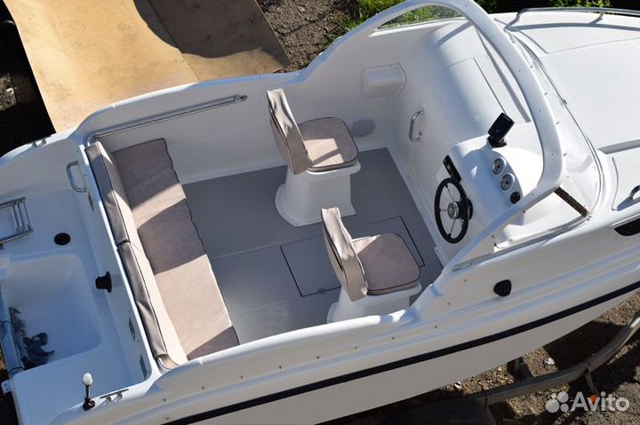 Новый катер с каютой Неман 550 от производителя