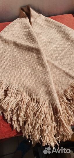 Платок бежевый с кистями 87х87 Шерсть Новый