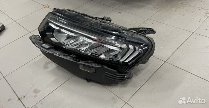 Левая и правая Led фары Geely Tugella