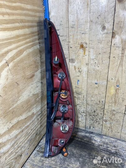 Фонарь задний левый Ford Mondeo 3 Арт. 110935