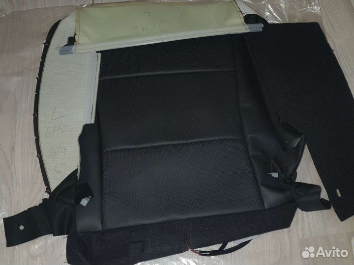 Обивка подушки сиденья71071-33J91-21