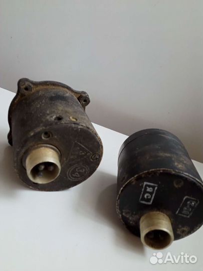 Прибор измерения температуры авиадвителя