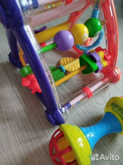 Бизиборд треугольник погремушка