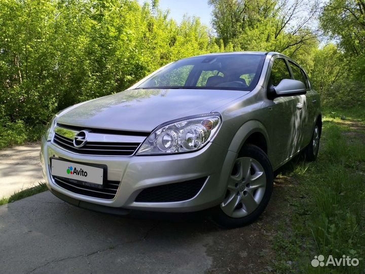 Opel Astra 1.6 AMT, 2011, 9 555 км