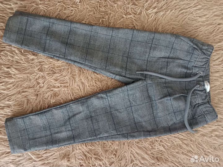 Одежда для мальчика р.110 (джинсы, кофты)