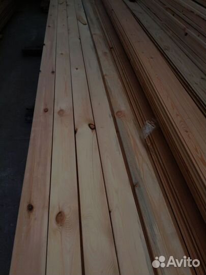 Доски сосны, красота и прочность в каждом элементе