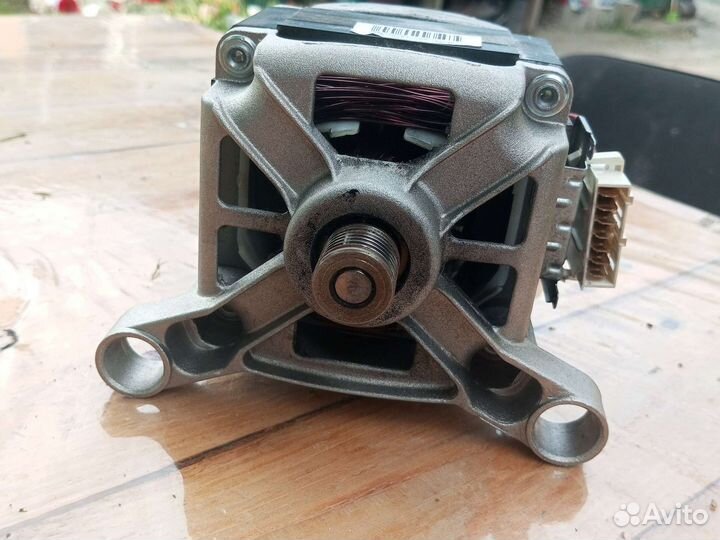 Двигататель стиральной машины