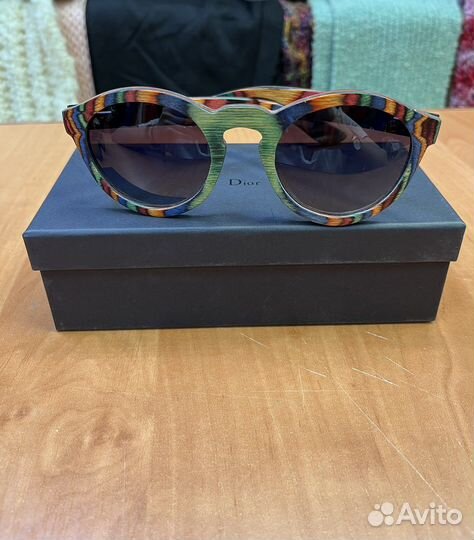 Деревянные солнцезащитные очки разных форм