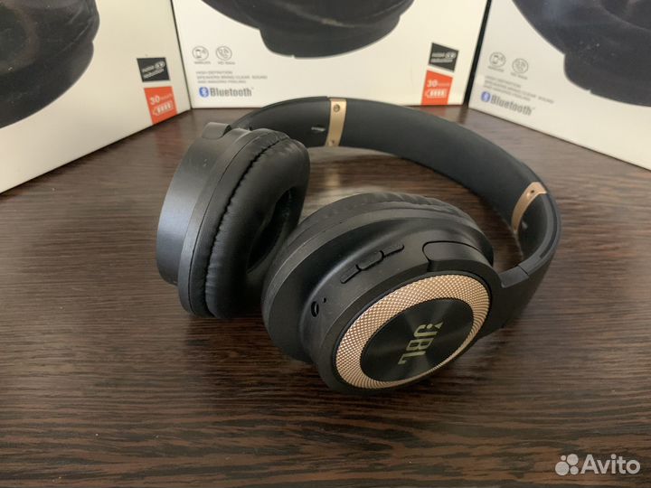 Беспроводные наушники JBL накладные