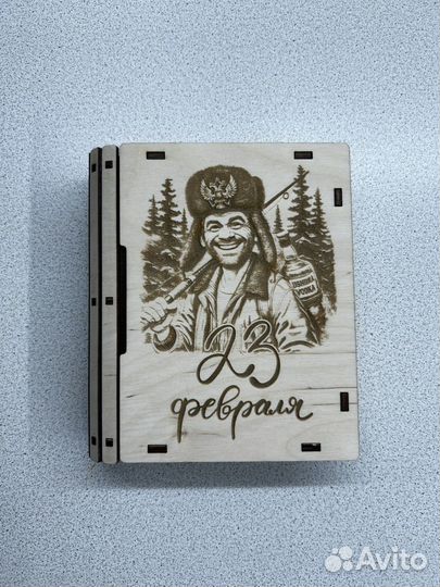 Подарочная шкатулка-книжка