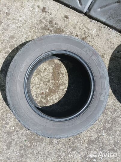 Nexen Roadian 571 235/65 R17 104T