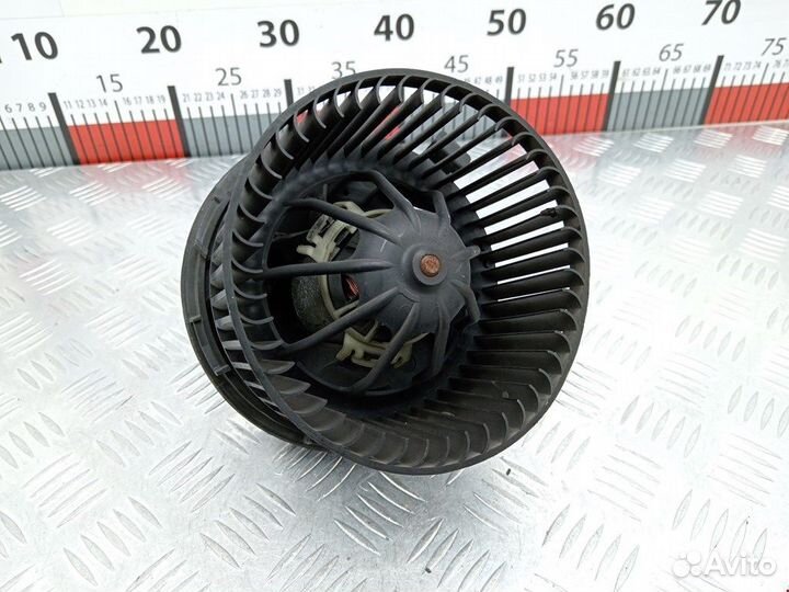 Моторчик печки для Renault Megane 2 7701056965