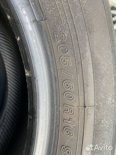 Yokohama BluEarth RV-02 205/60 R16