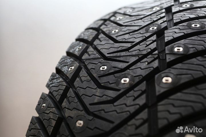 Yokohama IceGuard Stud IG65 245/40 R18 97T