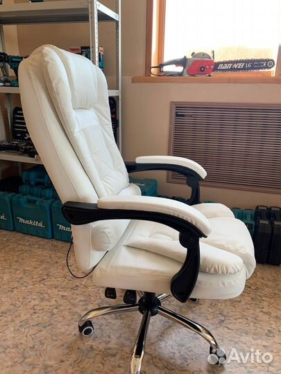 Кресло офисное белое